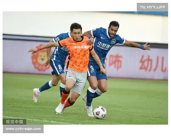 赛季亮点：从揭幕战雨战到收官战三人争冠